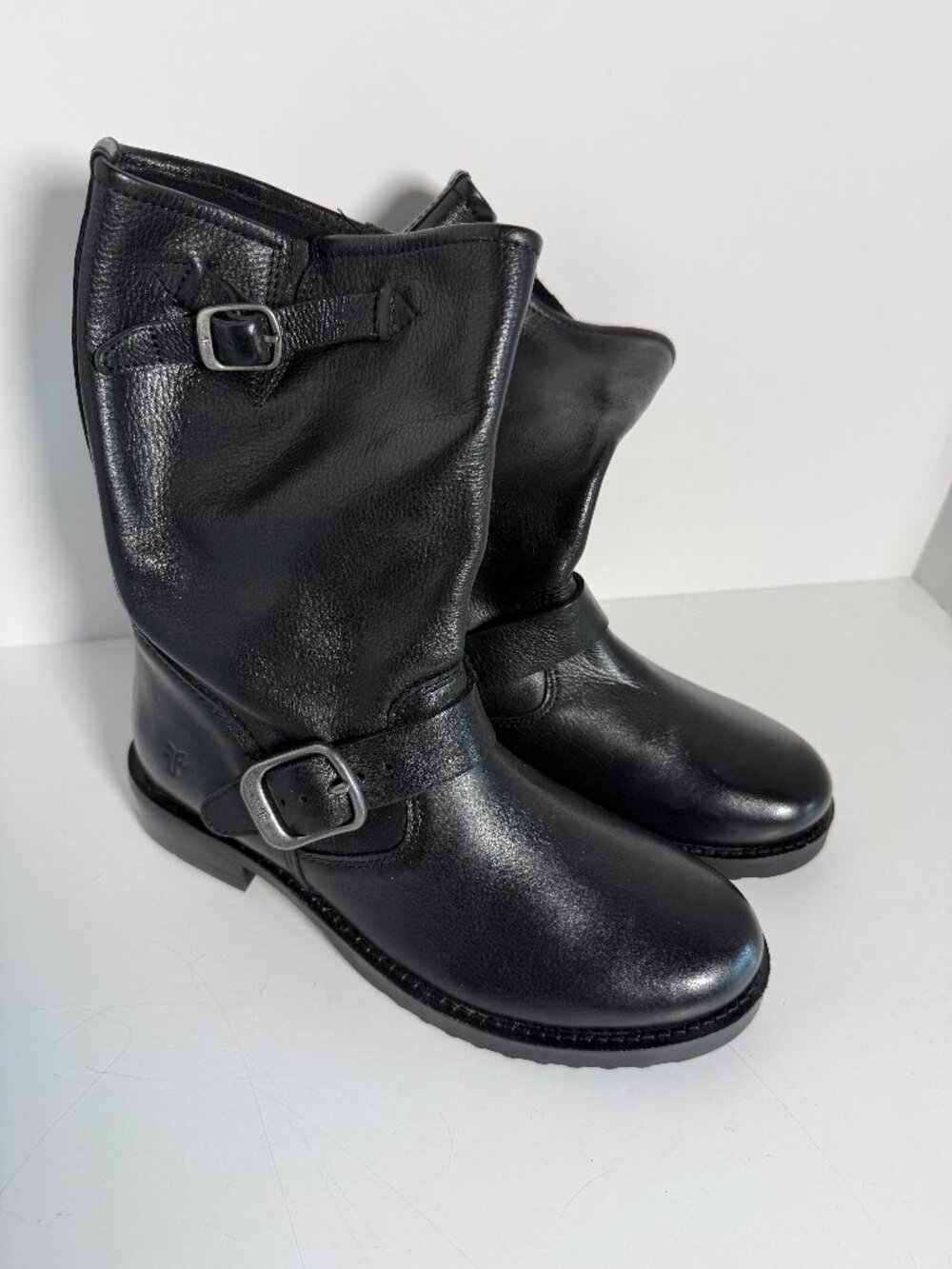 Frye NWOT Veronica Short Flex Black Leather Boots Sz 7 M